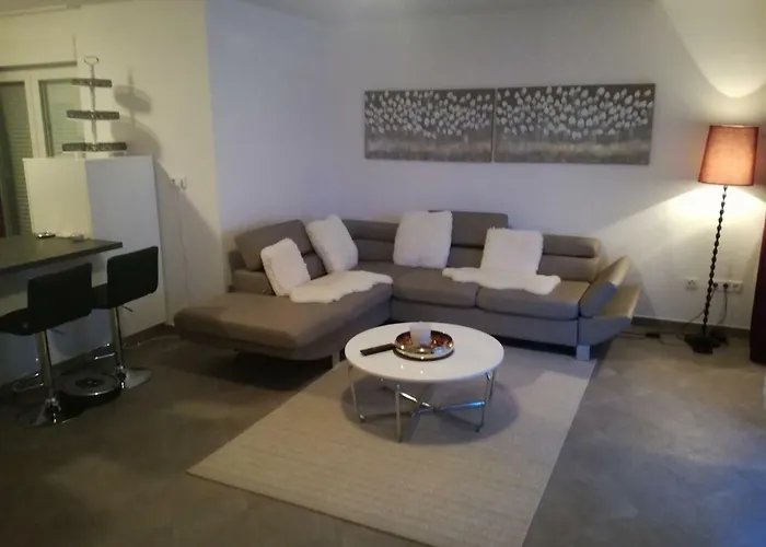 Juric Τρογκίρ